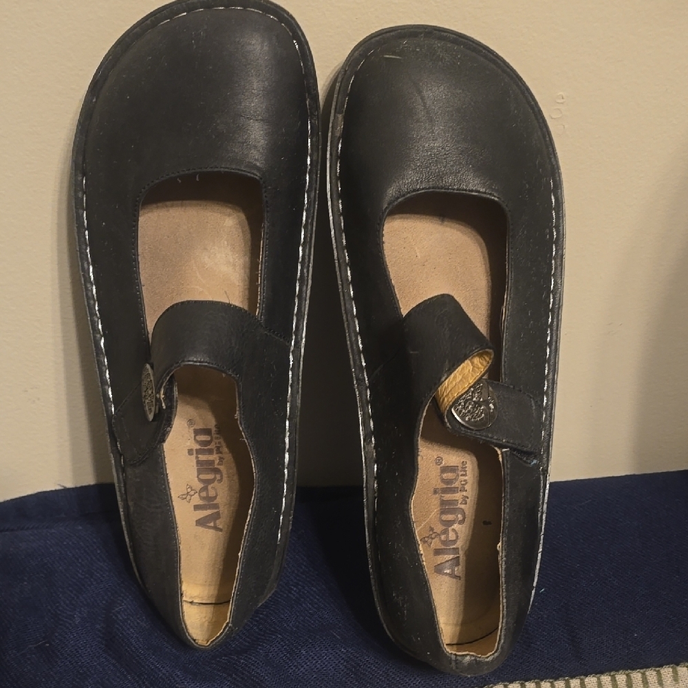 Alegria Black Shoes